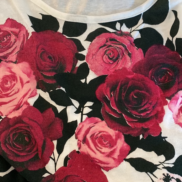 Size 5X beautiful mid length sleeve tshirt - Picture 3 of 4